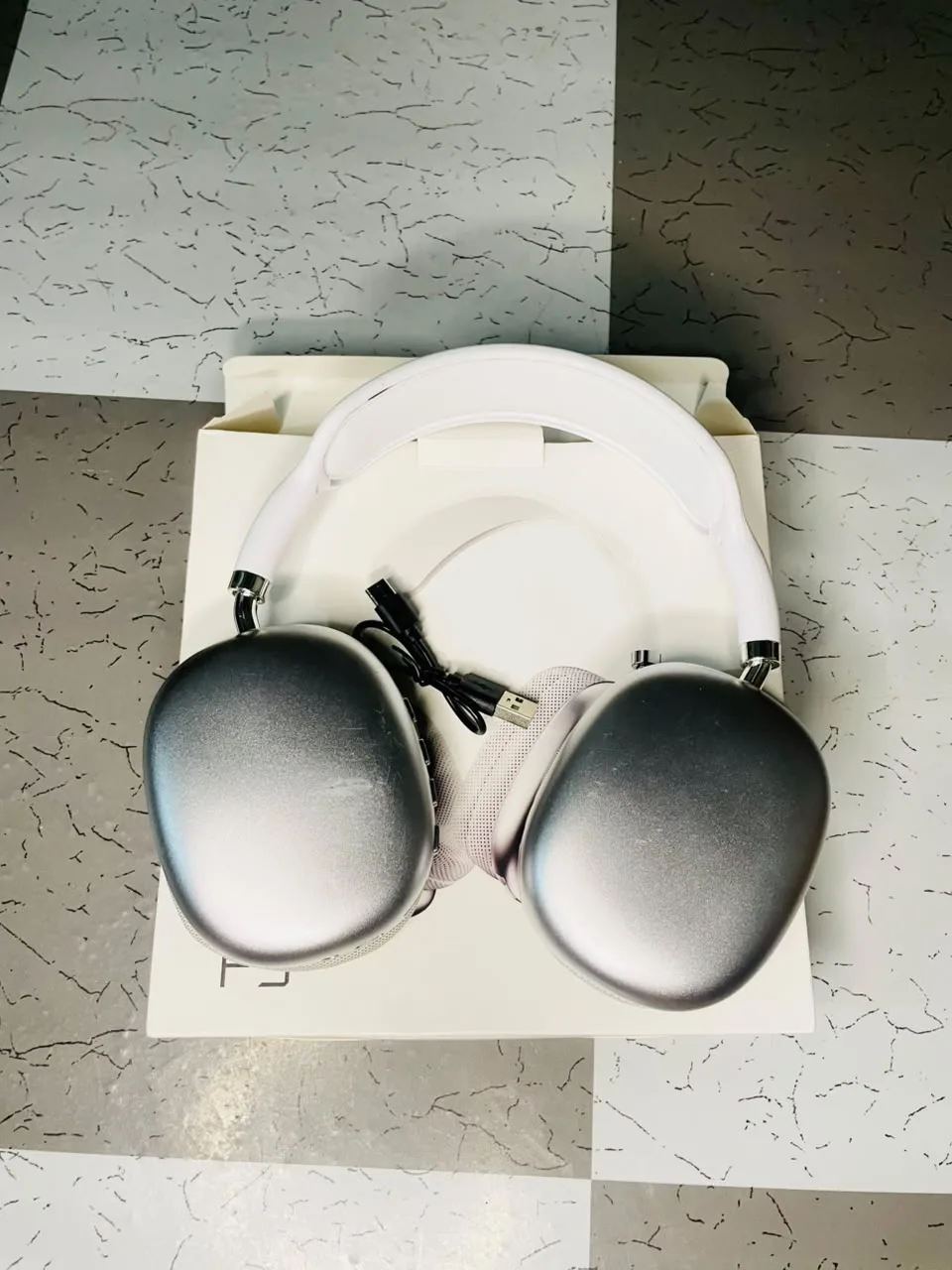 P9 HEADPHONE